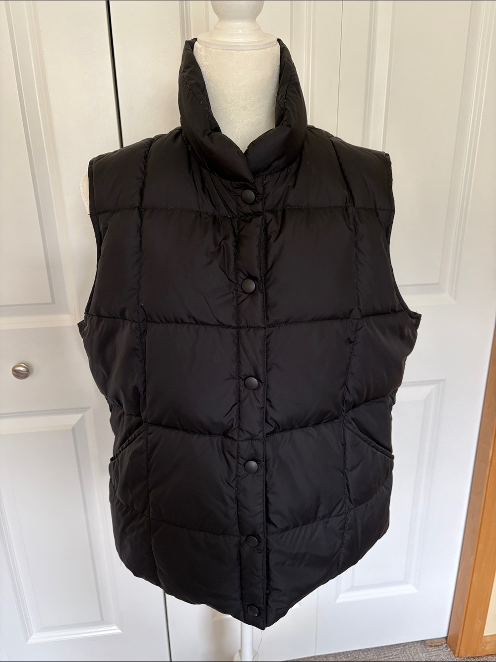 Lands' End Black Quilted Puffer Vest for Men